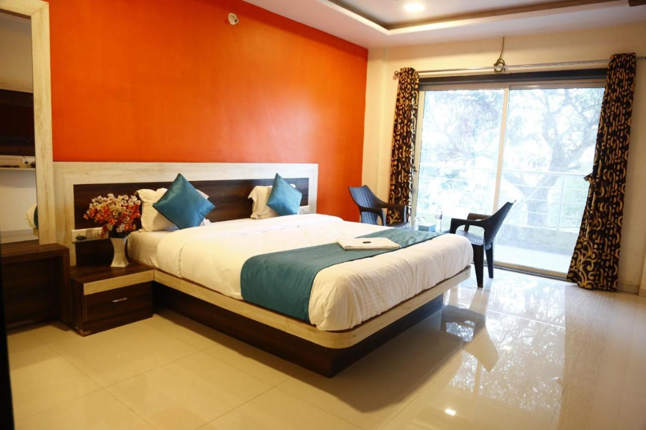 Hotel Shriyan Mahābaleshwar Екстериор снимка