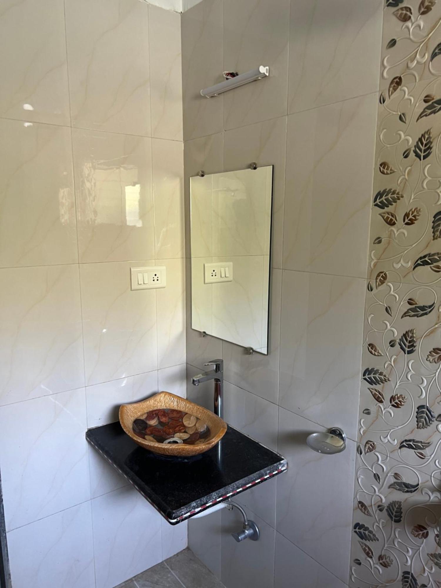 Hotel Shriyan Mahābaleshwar Екстериор снимка